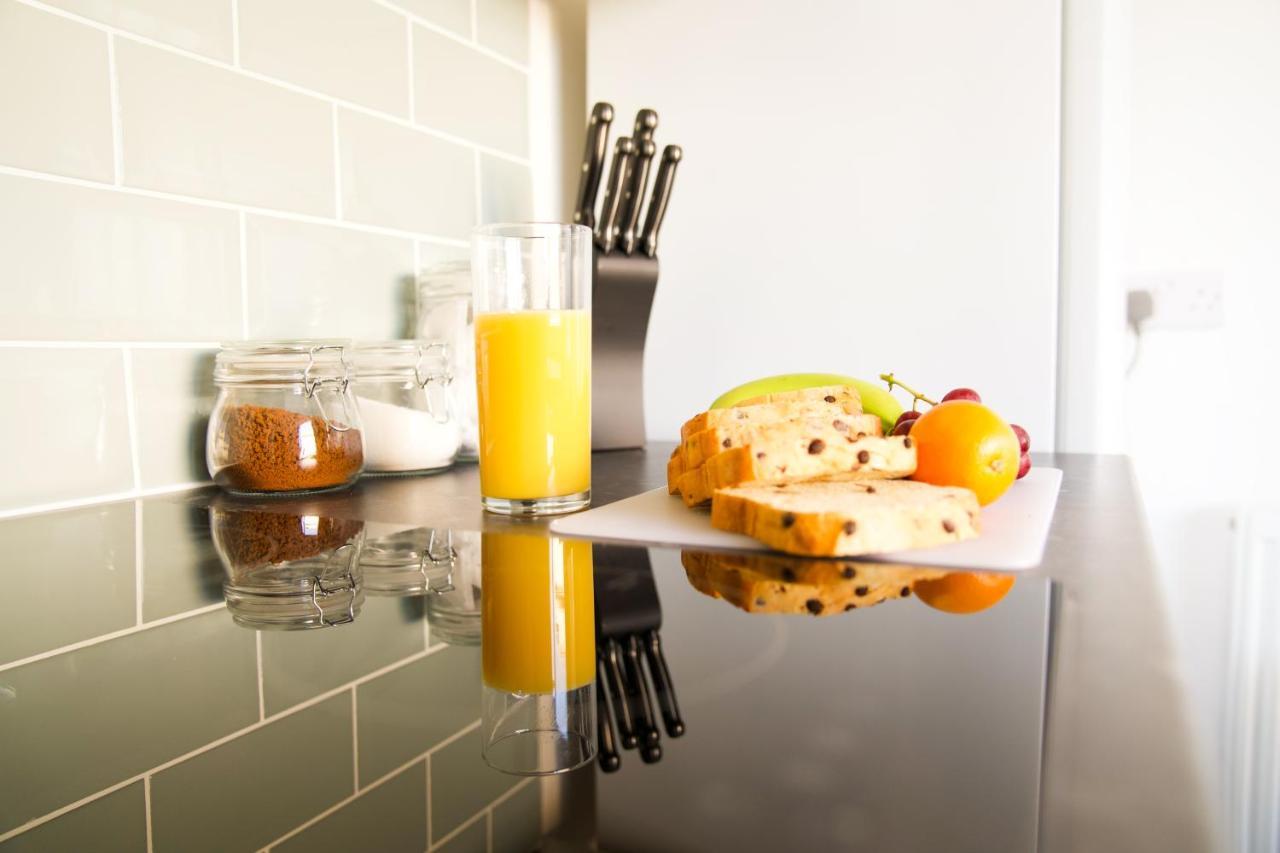 Апартаменты 3Br-St Johns Hse-Free Parking-Workers-Kitchen-Wifi-Dog Friendly Донкастер Экстерьер фото