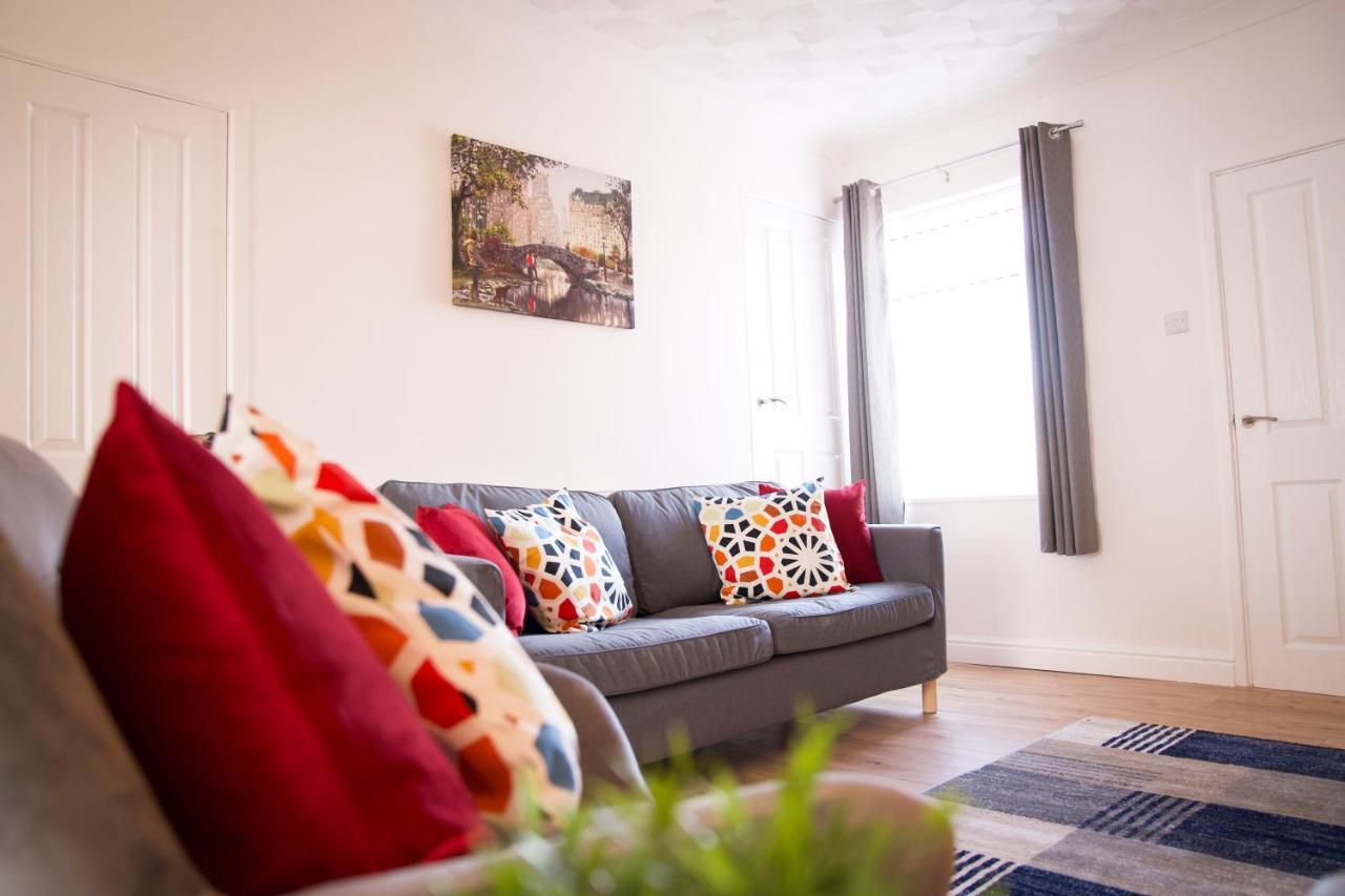 Апартаменты 3Br-St Johns Hse-Free Parking-Workers-Kitchen-Wifi-Dog Friendly Донкастер Экстерьер фото