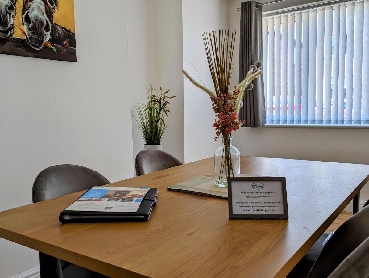 Апартаменты 3Br-St Johns Hse-Free Parking-Workers-Kitchen-Wifi-Dog Friendly Донкастер Экстерьер фото