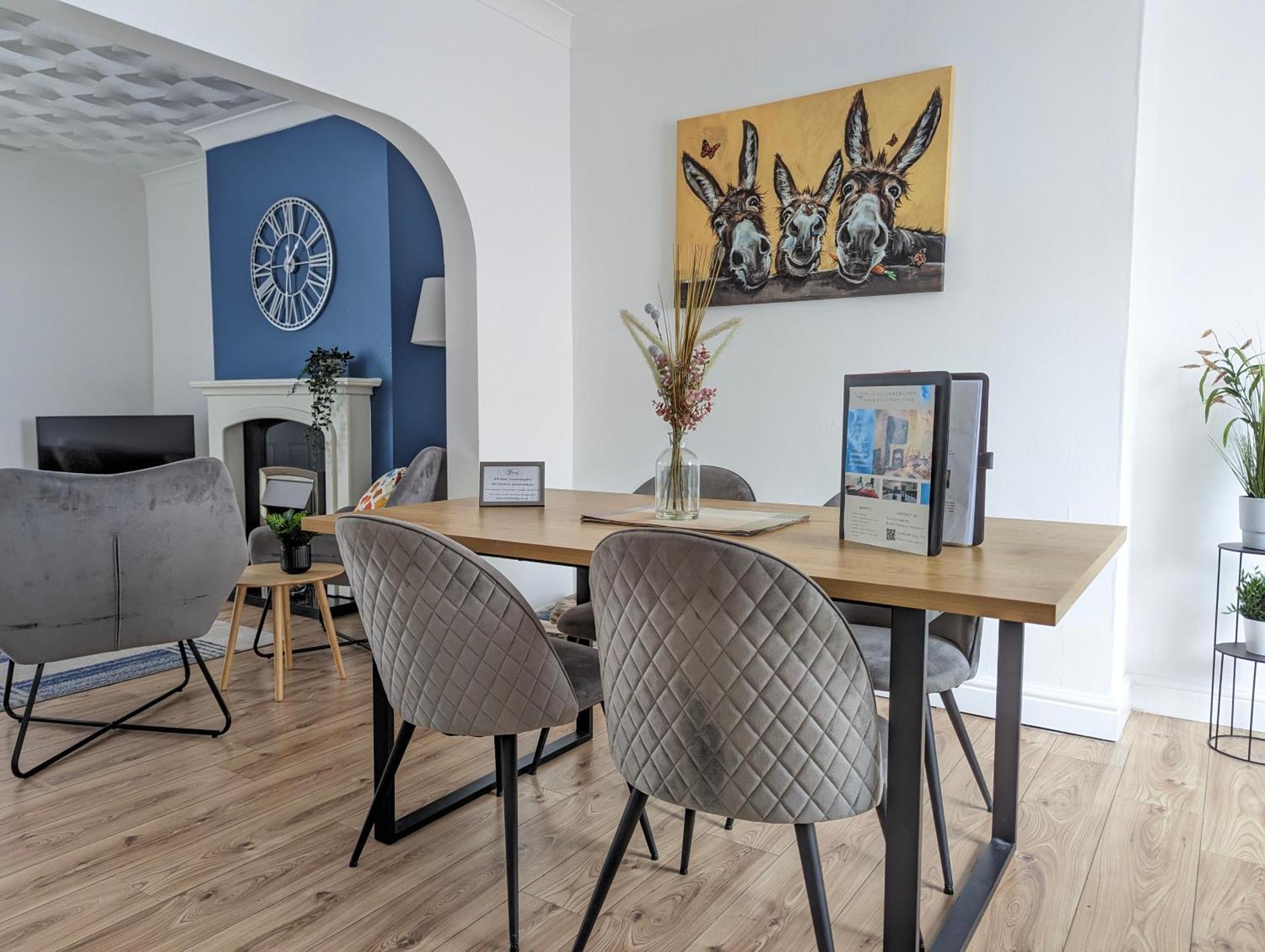 Апартаменты 3Br-St Johns Hse-Free Parking-Workers-Kitchen-Wifi-Dog Friendly Донкастер Экстерьер фото