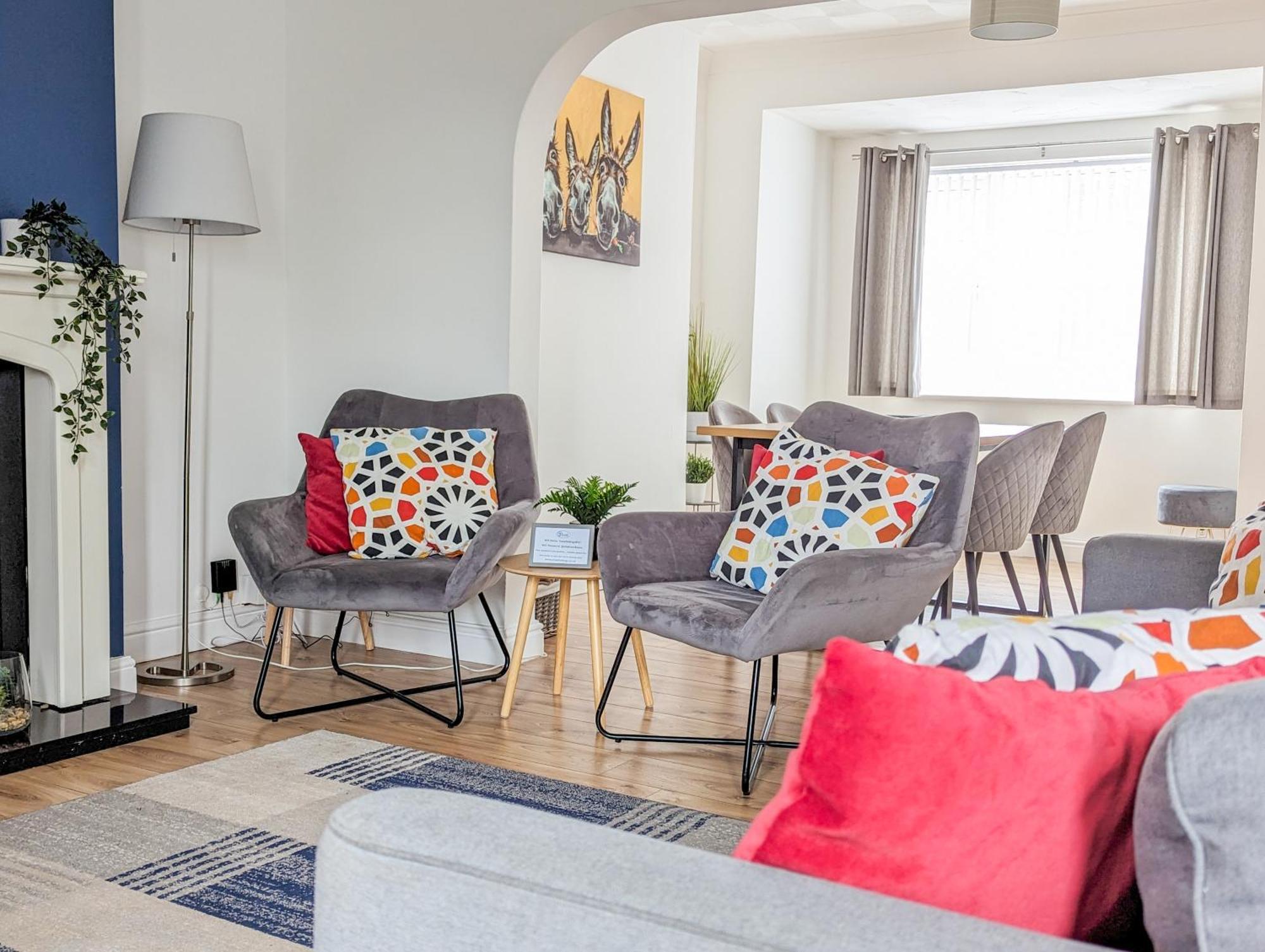 Апартаменты 3Br-St Johns Hse-Free Parking-Workers-Kitchen-Wifi-Dog Friendly Донкастер Экстерьер фото