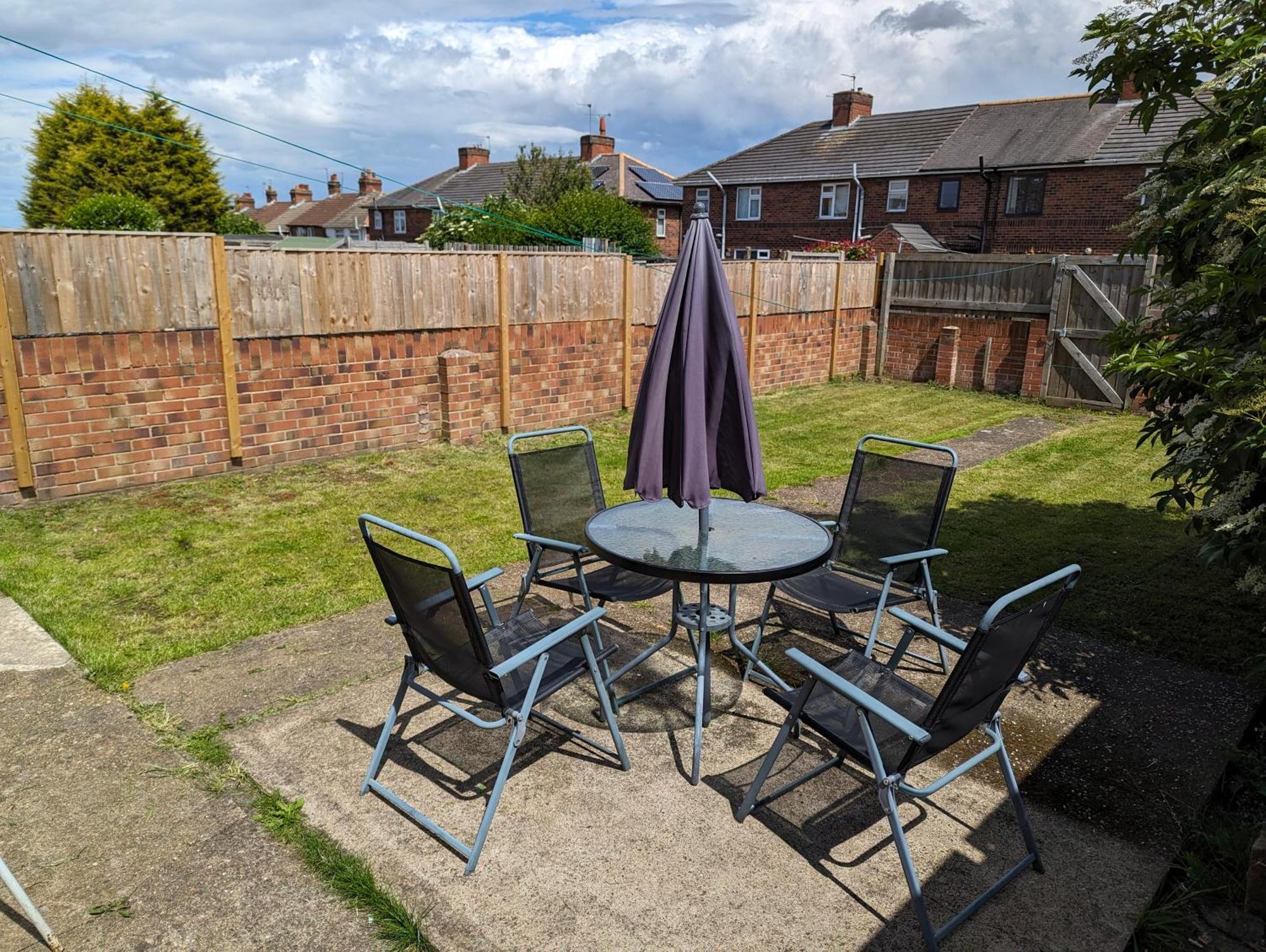 Апартаменты 3Br-St Johns Hse-Free Parking-Workers-Kitchen-Wifi-Dog Friendly Донкастер Экстерьер фото