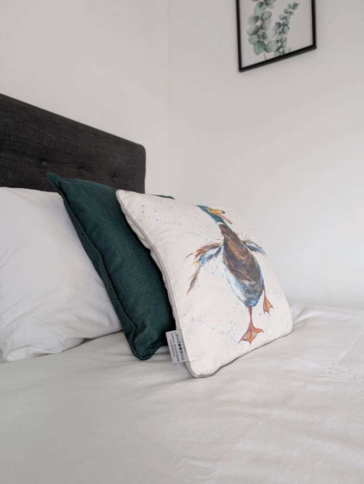 Апартаменты 3Br-St Johns Hse-Free Parking-Workers-Kitchen-Wifi-Dog Friendly Донкастер Экстерьер фото